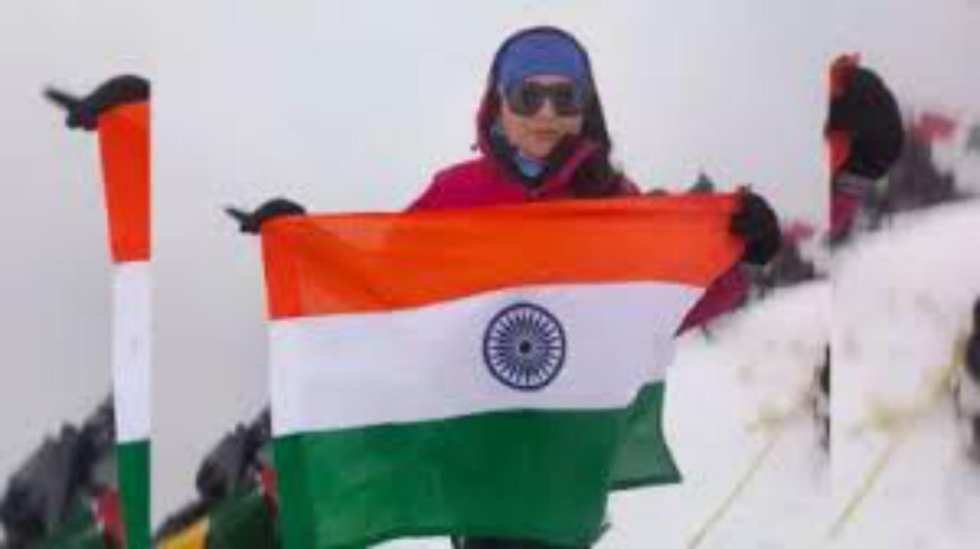 देहरादून की शिवानी रतूड़ी ने लद्दाख की दो चोटियों कांग यात्से-1 और कांग यात्से-2 को फतह कर तिरंगा फहराया