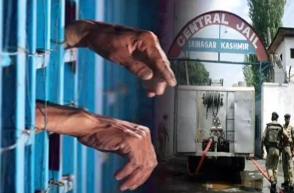 श्रीनगर सेंट्रल जेल में हुई थी तलाशी,आतंकियों के पास से मिले मोबाइल और सिम कार्ड 5 संदिग्ध गिरफ्तार